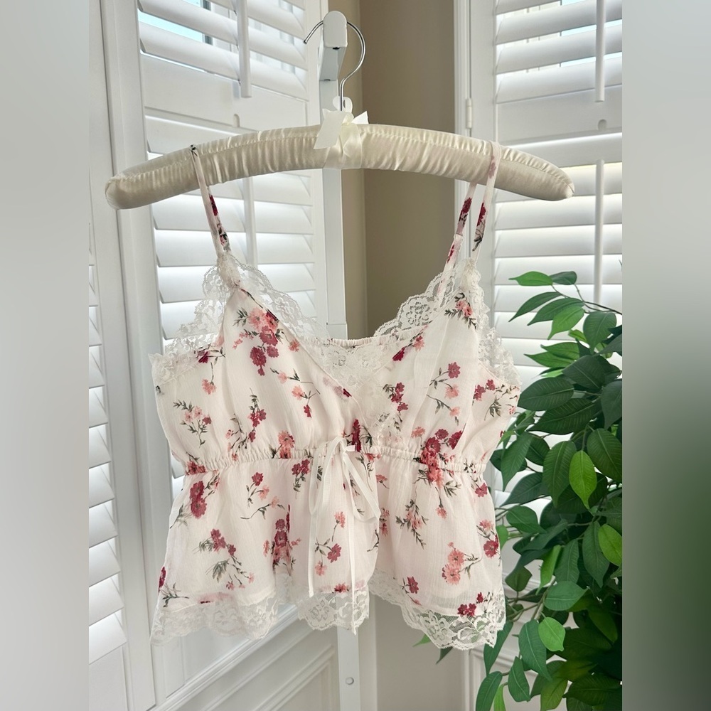 American Eagle Lace Faux Wrap Babydoll Floral Cropped Cami Size Small